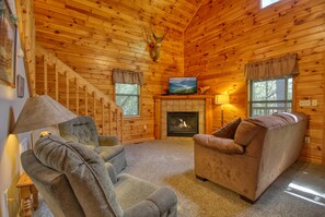 Ferienhaus, Mehrere Betten (Mountain Hideaway #338) | Wohnbereich