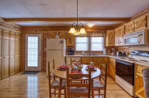 Maison, 1 très grand lit et 1 canapé-lit (Mountain Serene #119) | Cuisine privée