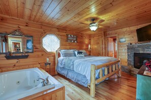 Room - Kissing Retreat #269 (Sevierville)
