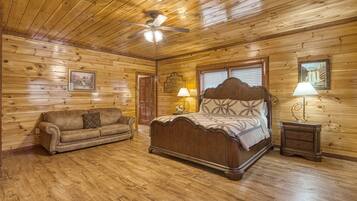 House, Multiple Beds (A New Beginning #522) | 5 bedrooms, individually decorated, individually furnished, free WiFi