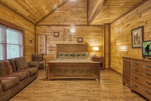 House, Multiple Beds (A New Beginning #522) | 5 bedrooms, individually decorated, individually furnished, free WiFi