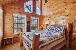 House, Multiple Beds (A Tranquility Den #210) | 2 bedrooms, individually decorated, individually furnished, bed sheets - A Tranquility Den #210 (Pigeon Forge)