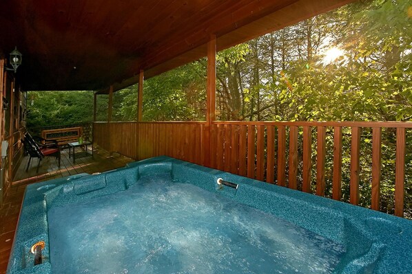 House, 1 King Bed (Dream Maker #120) | Outdoor spa tub