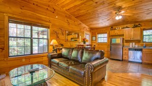 House, 1 King Bed (Dream Maker #120) | Living area - Dream Maker #120 (Sevierville)