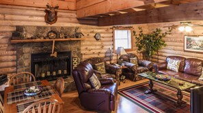 Living area - Mountain Perch #2134 (Sevierville)