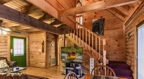 Talo, useita sänkyjä (Mountain Perch #2134) | Ruokailu omassa huoneessa