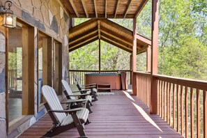 บ้านพัก, หลายเตียง (Hillbilly Hilton #525) | บริเวณที่พัก