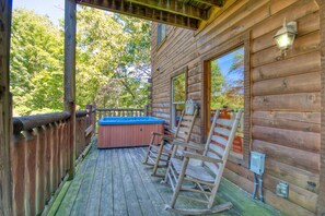 House, Multiple Beds (A Mountain Paradise #295) | Outdoor spa tub - A Mountain Paradise #295 (Sevierville)