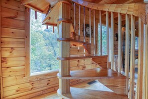 House, Multiple Beds (Evening View #133) | Interior - Evening View #133 (Sevierville)