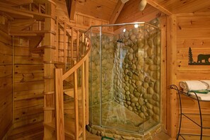 Casa, varias camas (Browns Bear Den #235) | Sauna