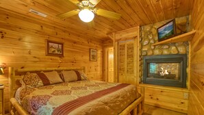 House, Multiple Beds (Browns Bear Den #235) | 2 bedrooms, free WiFi, individually decorated, individually furnished - Browns Bear Den #235 (Sevierville)