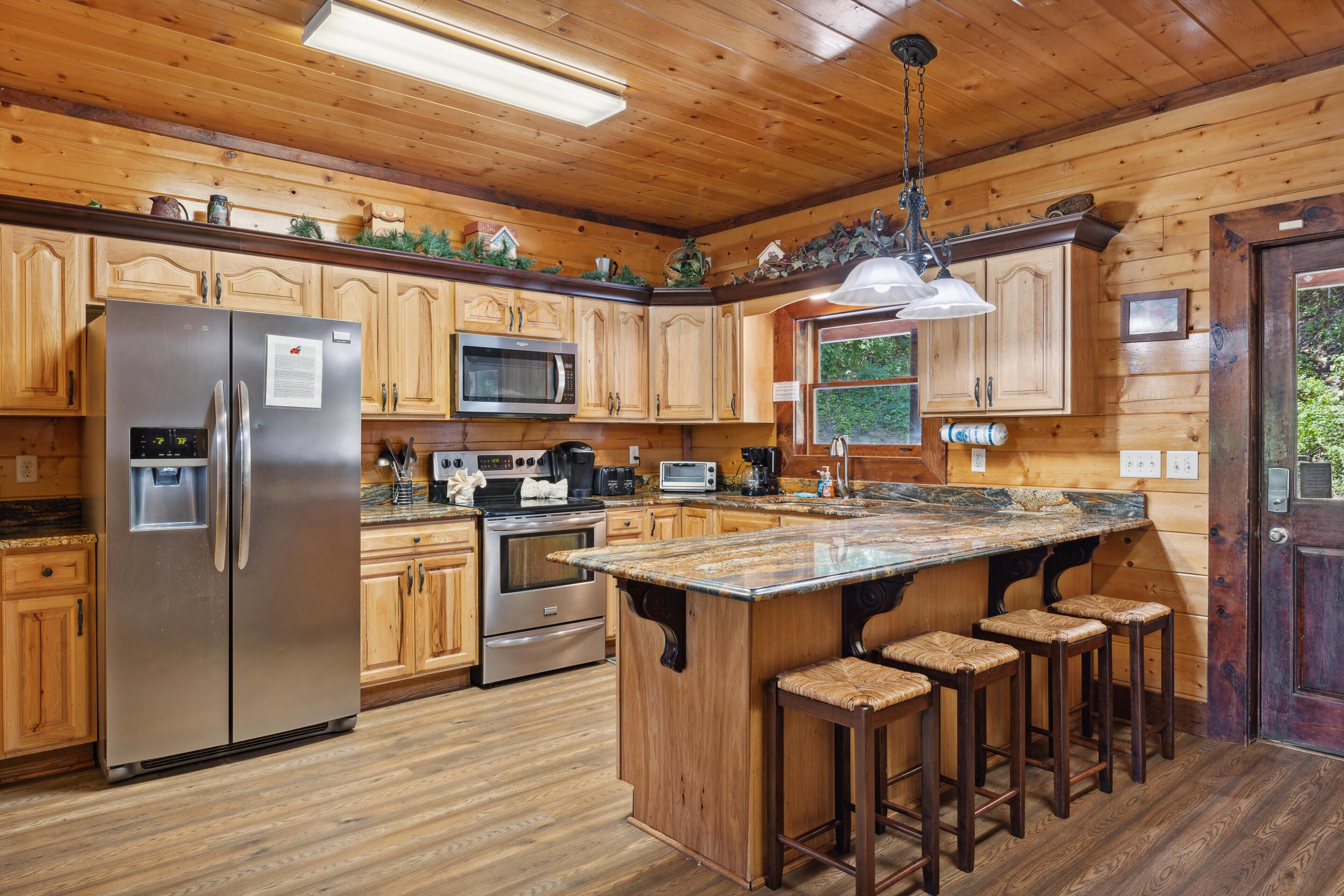 House, Multiple Beds (Mystical Creek Pool Lodge #600) | Private kitchen | Fridge, microwave, stovetop, dishwasher