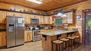 House, Berbilang Katil (Mystical Creek Pool Lodge #600) | Dapur peribadi