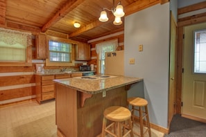 Maison, 1 très grand lit (Dream Weaver #1527) | Cuisine privée | Réfrigérateur, four à micro-ondes, surface de cuisson, lave-vaisselle