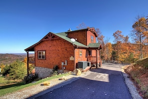 Maison, plusieurs lits (Majestic View Lodge #426) | Extérieur