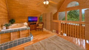 House, 1 King Bed with Sofa bed (Hidden Romance #1404) | Property grounds - Hidden Romance #1404 (Sevierville)