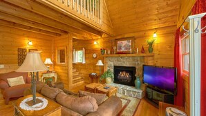 House, 1 King Bed with Sofa bed (Hidden Romance #1404) | Living area - Hidden Romance #1404 (Sevierville)