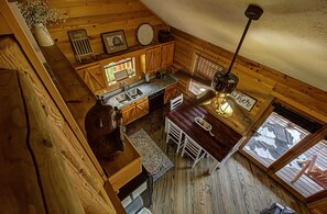 House, Berbilang Katil (Grandpa Bear's View #233) | Dapur peribadi | Peti sejuk, ketuhar gelombang mikro, dapur, mesin basuh pinggan mangkuk 