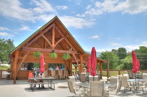 House, Multiple Beds (A Cut Above #371) | Outdoor dining