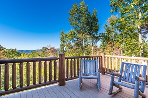 House, Multiple Beds (A Cut Above #371) | Property grounds - A Cut Above #371 (Sevierville)