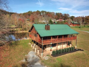 Property grounds - A Fishing Hole #156 (Sevierville)