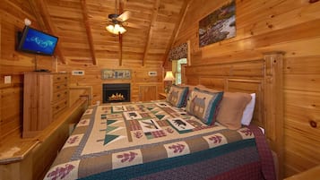 House, Multiple Beds (Heavenly Hideaway #256) | 2 bedrooms, individually decorated, individually furnished, bed sheets