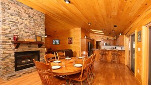 House, Multiple Beds (Heavenly Creekside #276) | Dining
