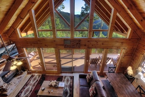 House, Multiple Beds (Eagle's View #356) | Living area