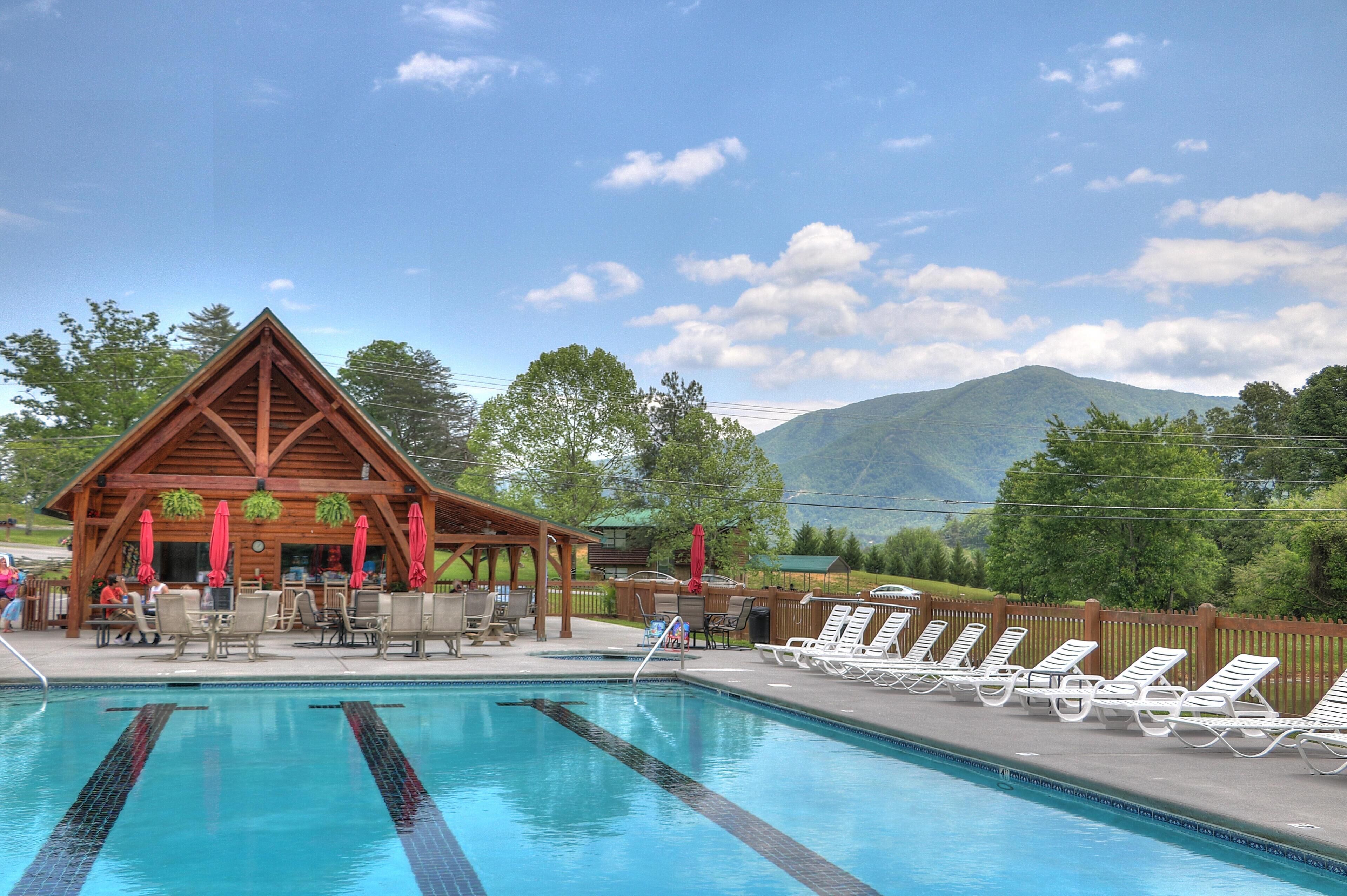 House, Multiple Beds (Eagle's View #356) | Pool