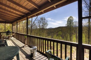 Maison, Plusieurs lits (Kickback Shack #298) | Balcon