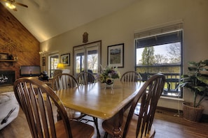 House, Multiple Beds (Kickback Shack #298) | Private kitchen | Fridge, microwave, stovetop, dishwasher - Kickback Shack #298 (Sevierville)