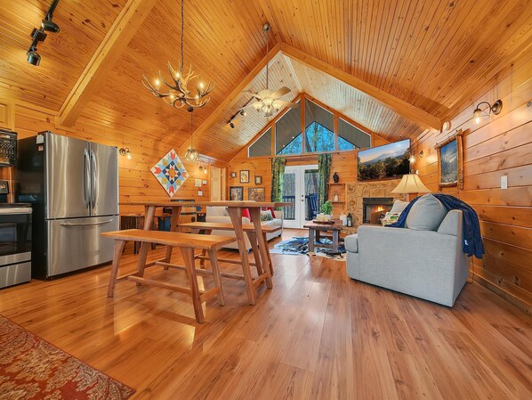 Rumah, Beberapa Tempat Tidur (Cottage In The Pines #297) | Interior