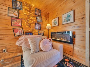 House, Multiple Beds (Cottage In The Pines #297) | Interior