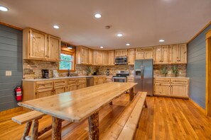 Private kitchen - Black Bear Cinema #4819 (Pigeon Forge)