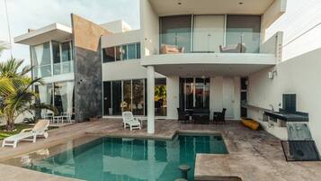 Alberca al aire libre