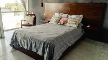 Villa (3 Bedrooms) | 3 habitaciones y espacio para trabajar con laptop