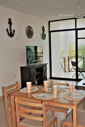 Dining - Brand NEW Condo for 6, 1 Block From the Beach, AC! (Progreso)