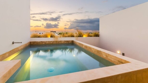 Unclassified image, 1 of 37, button - 3BR Modern Penthouse!own Rooftop Pool!min to Beach (Playa del Carmen)