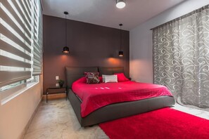 2 habitaciones y espacio para trabajar con laptop 