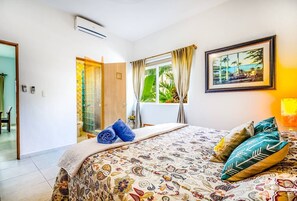 2 habitaciones y espacio para trabajar con laptop 