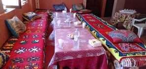 Desayuno completo incluido todos los días