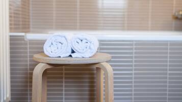 Classic Double or Twin Room | Bathroom amenities | Free toiletries, hair dryer, towels, toilet paper