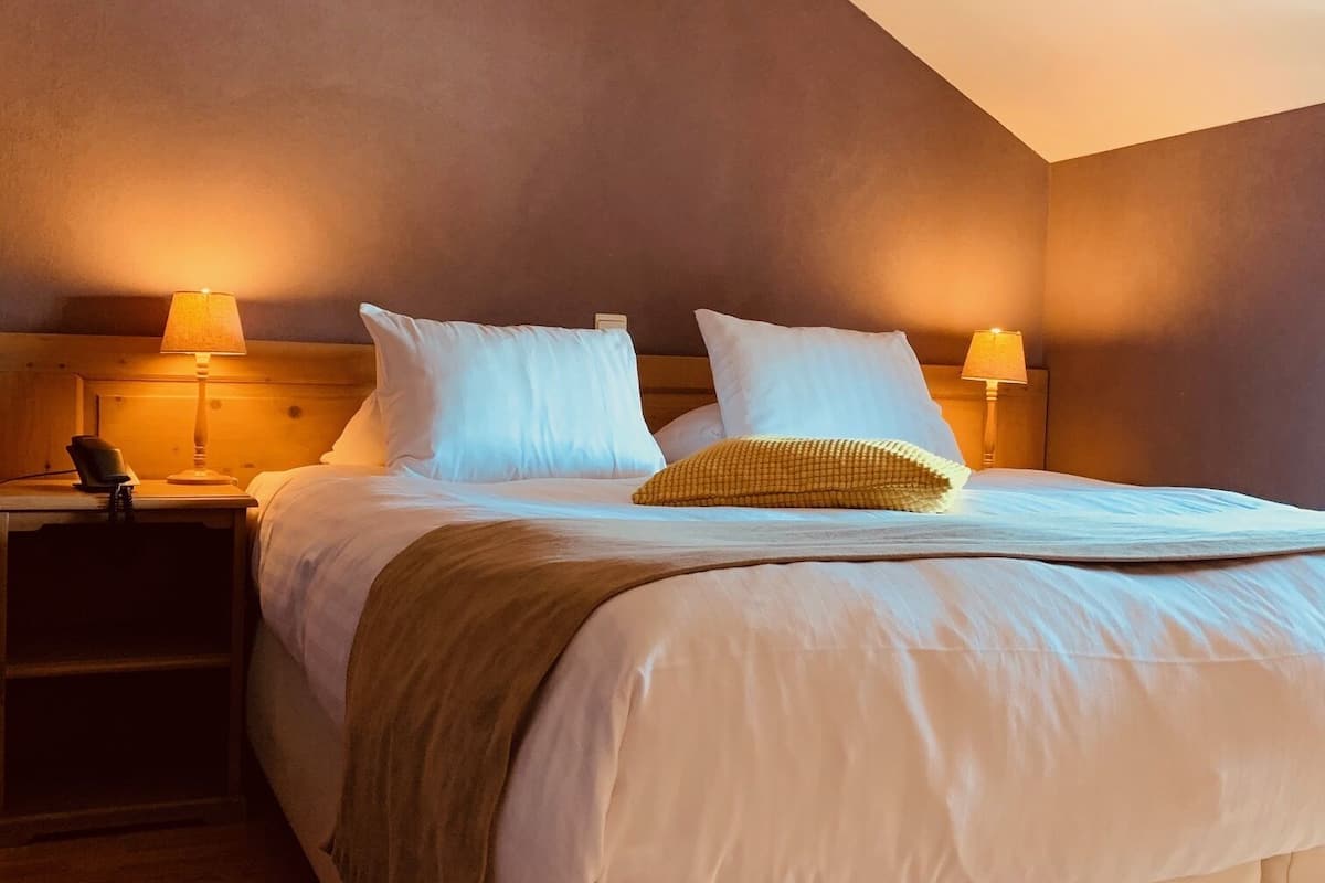 economy double or twin room | 1 bedroom, individually decorated, individually furnished, desk