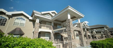 Bagian depan properti