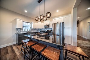 บ้านพักเพรสซิเดนเชียล, เตาผิง, วิวสนามกอล์ฟ | บริการอาหารในห้องพัก