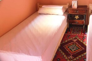 Free WiFi, bed sheets
