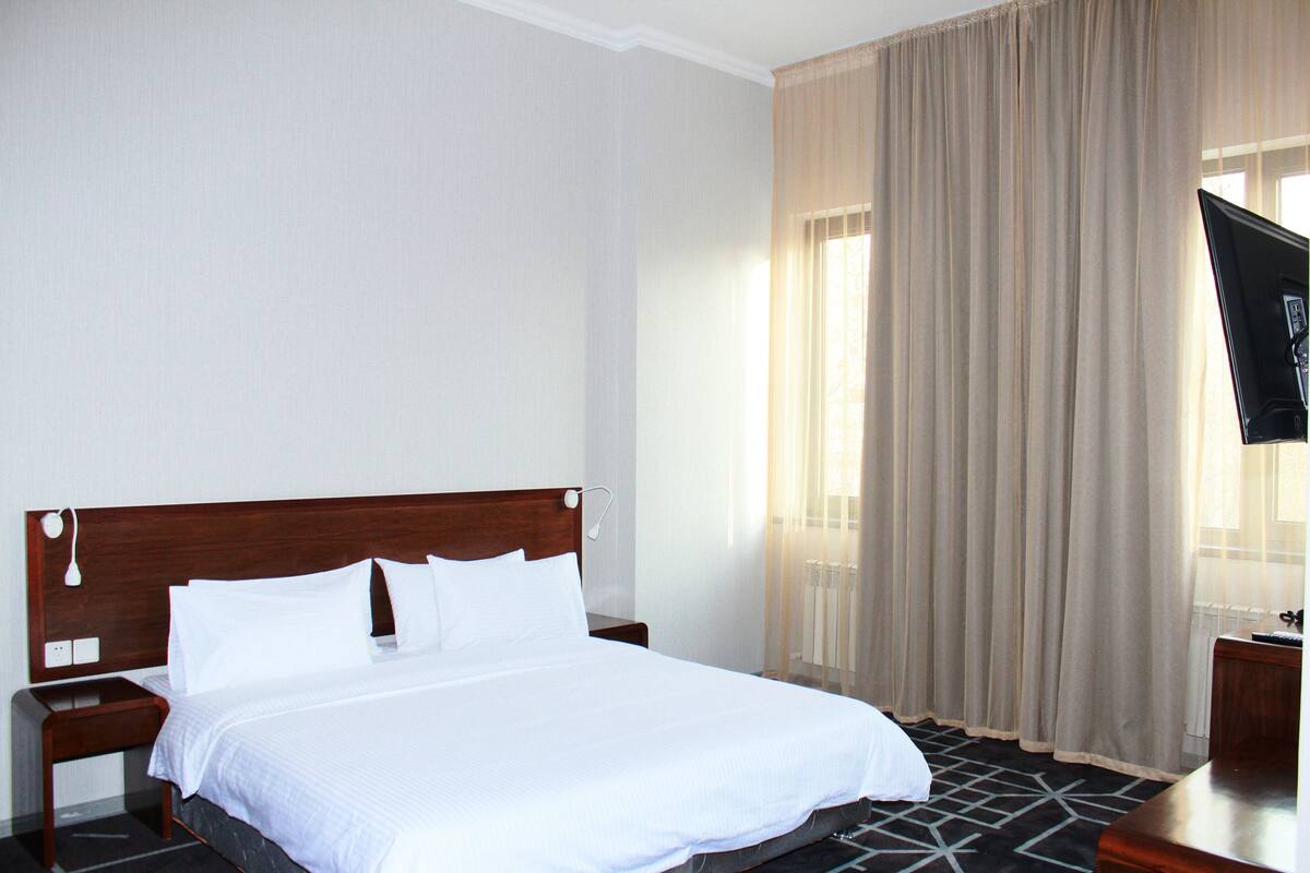 Superior Room | Premium bedding, Select Comfort beds, minibar, in-room safe