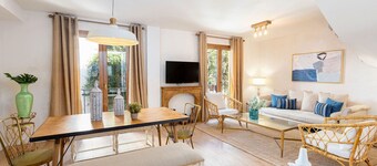 Cozy house with terrace located at the house of the Albaicín