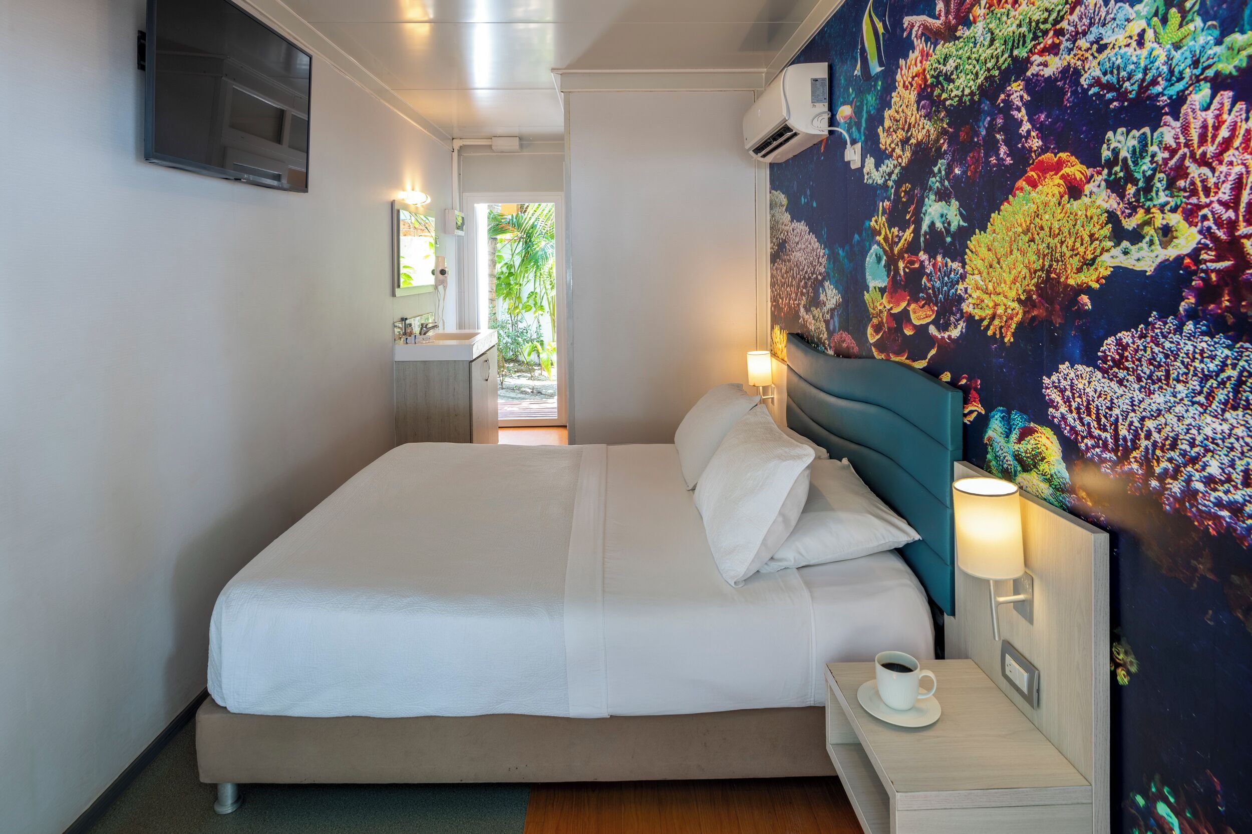 standard room | 1 bedroom, minibar, in-room safe, bed sheets