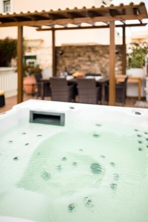 Outdoor spa tub - Laguna Formosa - Holidays in the Algarve (Faro)